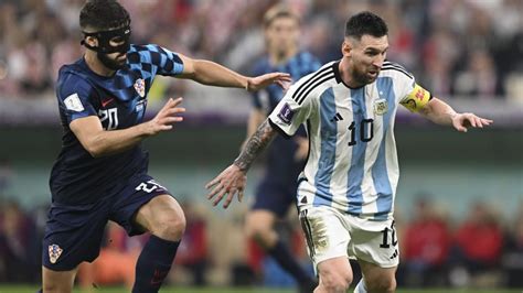 argentina vs croatia result|Magic Messi leads Argentina into World Cup final .